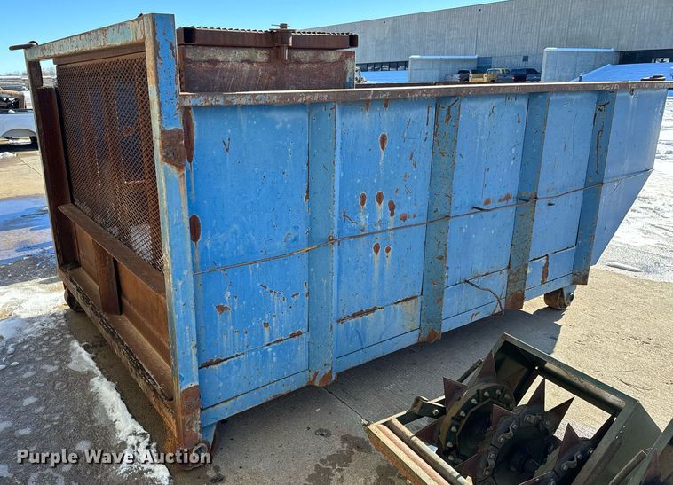 image for item LX9845 Roll-off dumpster