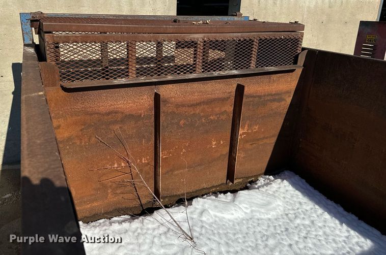 image for item LX9845 Roll-off dumpster