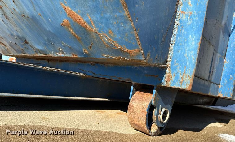 image for item LX9845 Roll-off dumpster