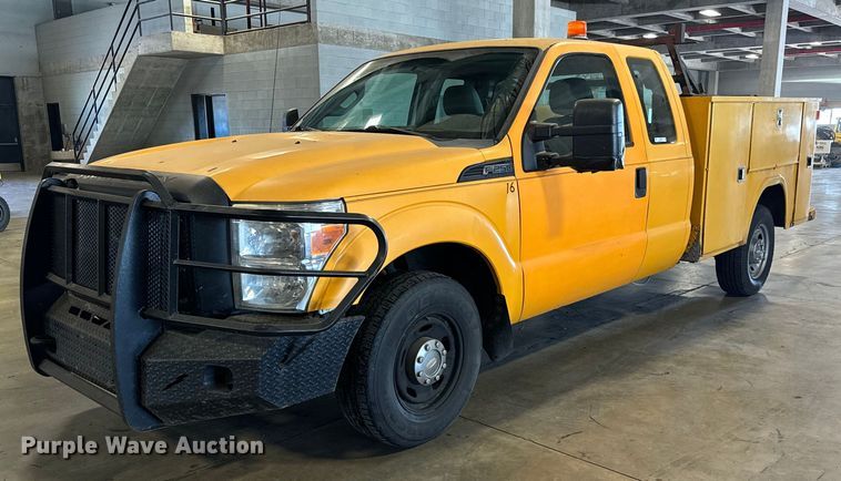 image for item LX9848 2014 Ford F250 Super Duty  SuperCab utility bed pickup truck