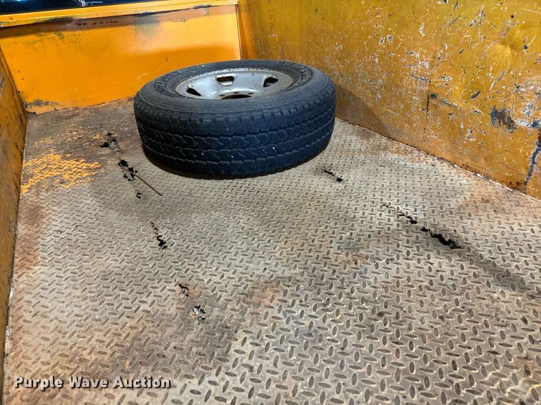 image for item LX9848 2014 Ford F250 Super Duty  SuperCab utility bed pickup truck