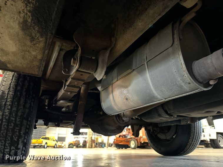 image for item LX9848 2014 Ford F250 Super Duty  SuperCab utility bed pickup truck