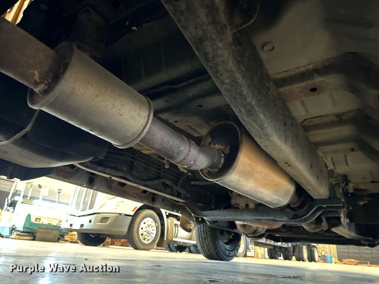 image for item LX9848 2014 Ford F250 Super Duty  SuperCab utility bed pickup truck