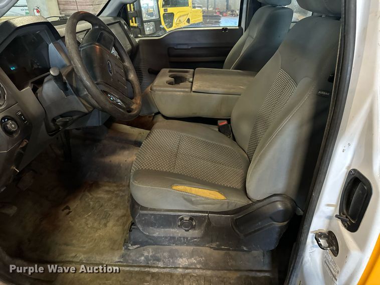 image for item LX9848 2014 Ford F250 Super Duty  SuperCab utility bed pickup truck