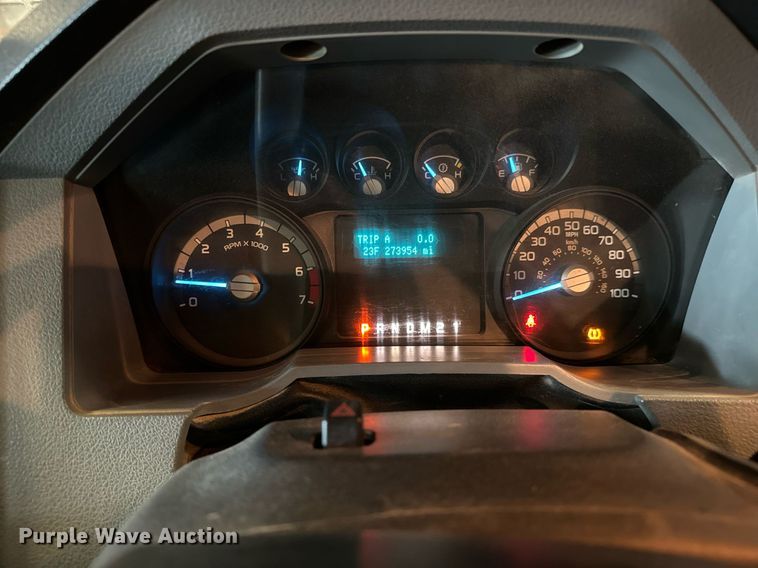 image for item LX9848 2014 Ford F250 Super Duty  SuperCab utility bed pickup truck