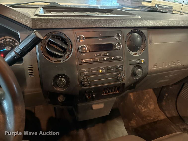 image for item LX9848 2014 Ford F250 Super Duty  SuperCab utility bed pickup truck