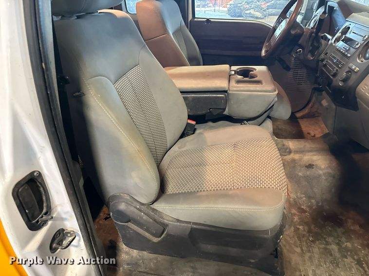 image for item LX9848 2014 Ford F250 Super Duty  SuperCab utility bed pickup truck