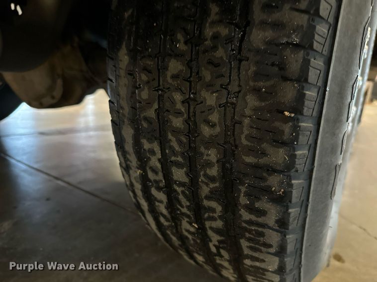 image for item LX9848 2014 Ford F250 Super Duty  SuperCab utility bed pickup truck