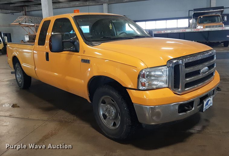 image for item LX9849 2006 Ford F250 Super Duty  SuperCab pickup truck