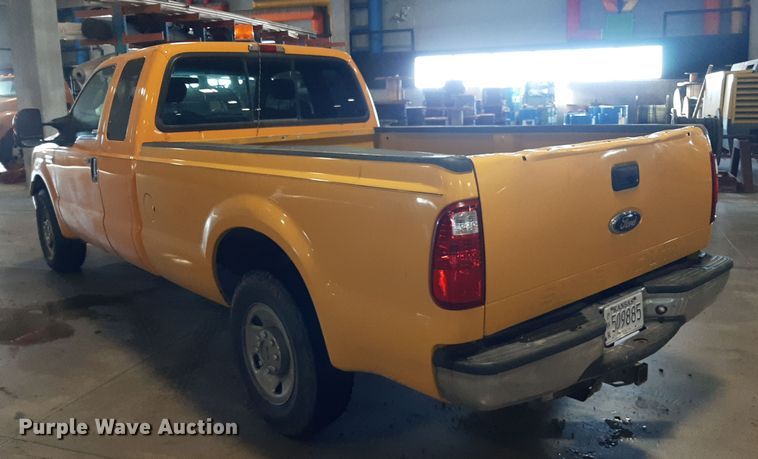 image for item LX9849 2006 Ford F250 Super Duty  SuperCab pickup truck