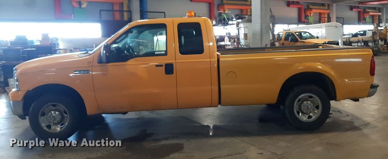 image for item LX9849 2006 Ford F250 Super Duty  SuperCab pickup truck