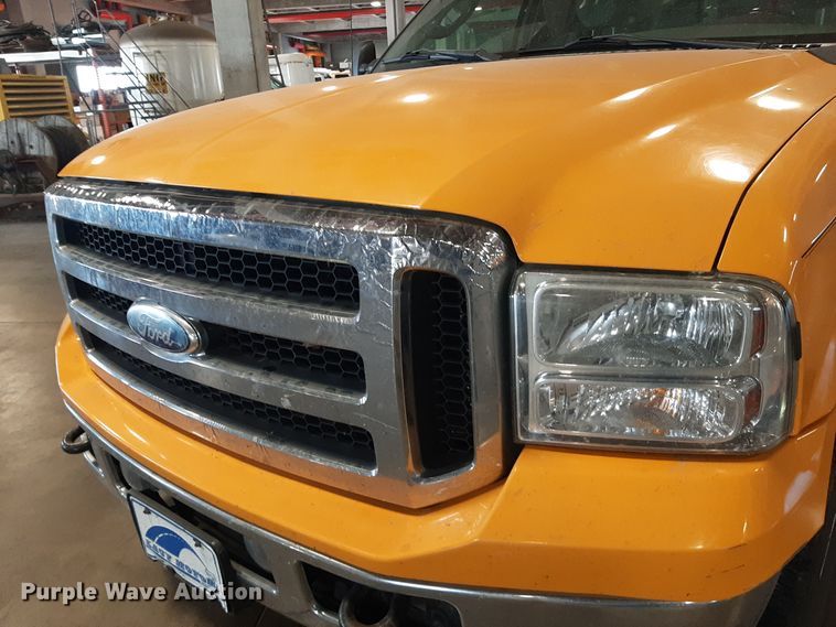 image for item LX9849 2006 Ford F250 Super Duty  SuperCab pickup truck