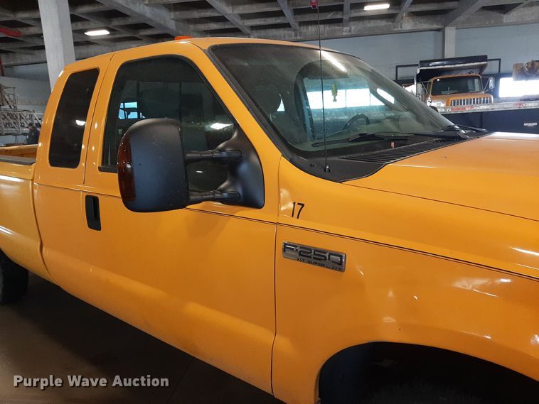 image for item LX9849 2006 Ford F250 Super Duty  SuperCab pickup truck