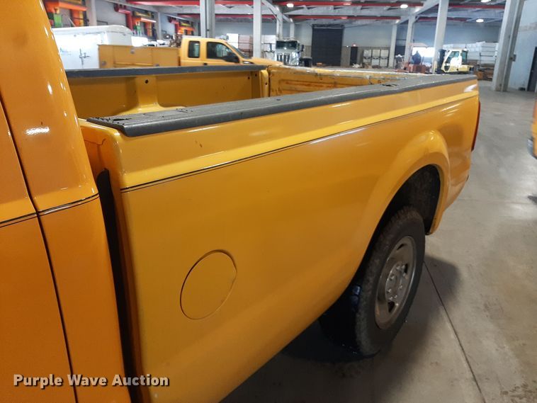 image for item LX9849 2006 Ford F250 Super Duty  SuperCab pickup truck