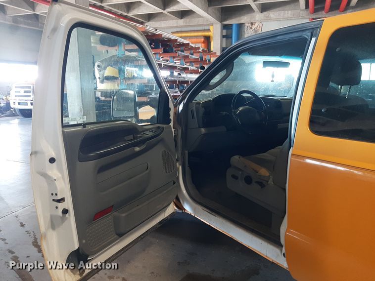 image for item LX9849 2006 Ford F250 Super Duty  SuperCab pickup truck