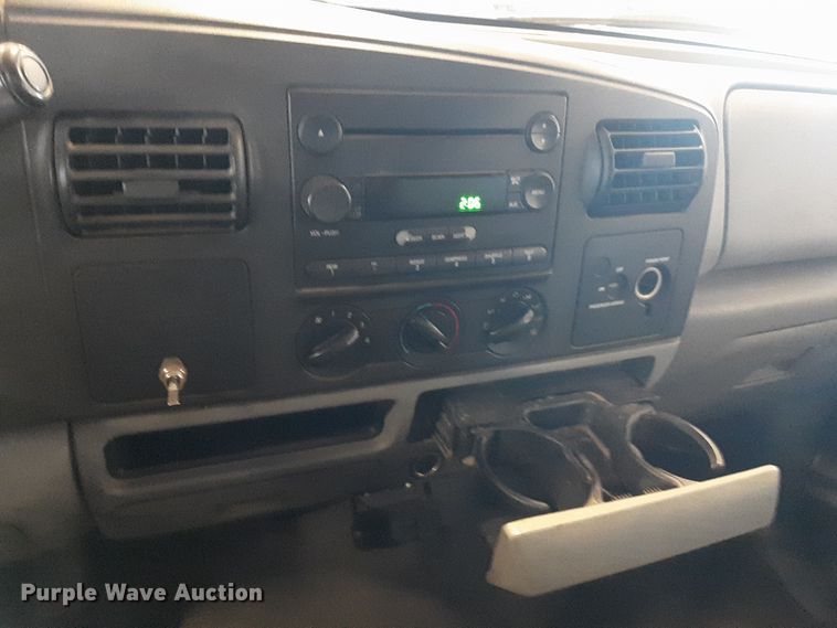 image for item LX9849 2006 Ford F250 Super Duty  SuperCab pickup truck