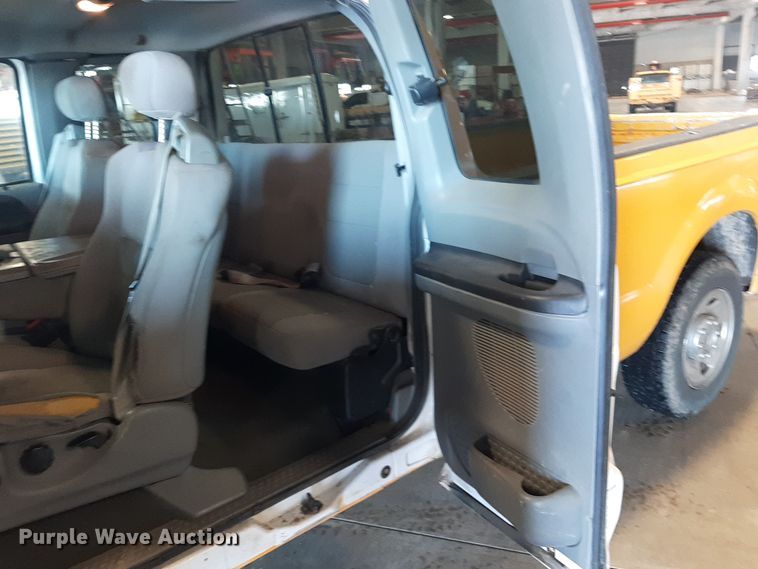 image for item LX9849 2006 Ford F250 Super Duty  SuperCab pickup truck