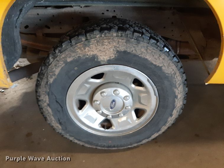 image for item LX9849 2006 Ford F250 Super Duty  SuperCab pickup truck