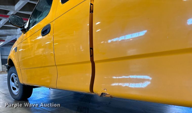 image for item LX9852 2002 Ford F150  SuperCab pickup truck