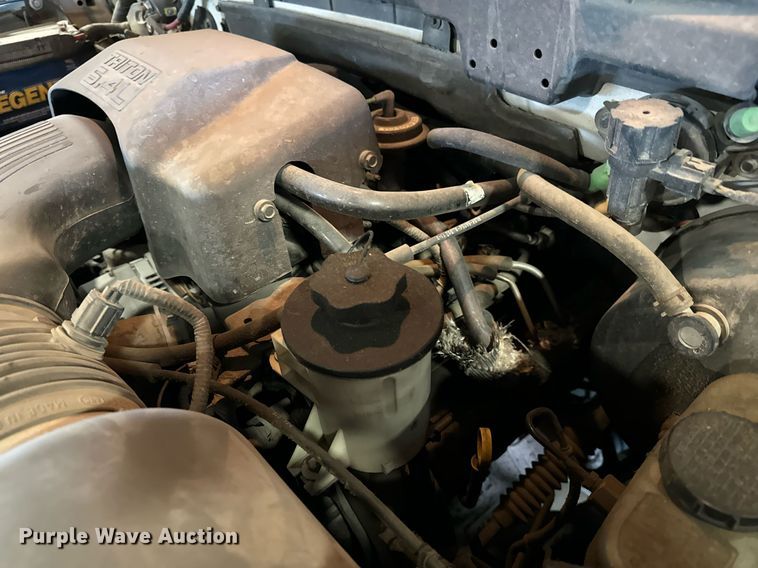 image for item LX9852 2002 Ford F150  SuperCab pickup truck