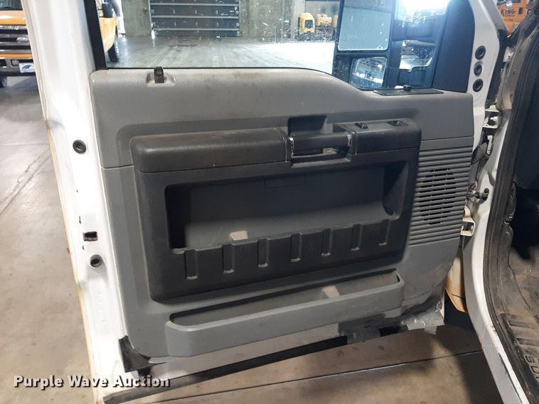 image for item LX9855 2015 Ford F250 Super Duty  SuperCab pickup truck