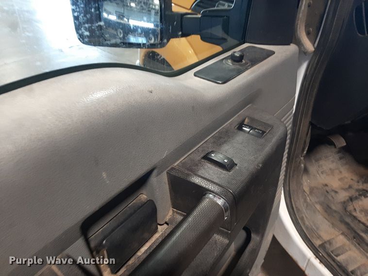 image for item LX9855 2015 Ford F250 Super Duty  SuperCab pickup truck