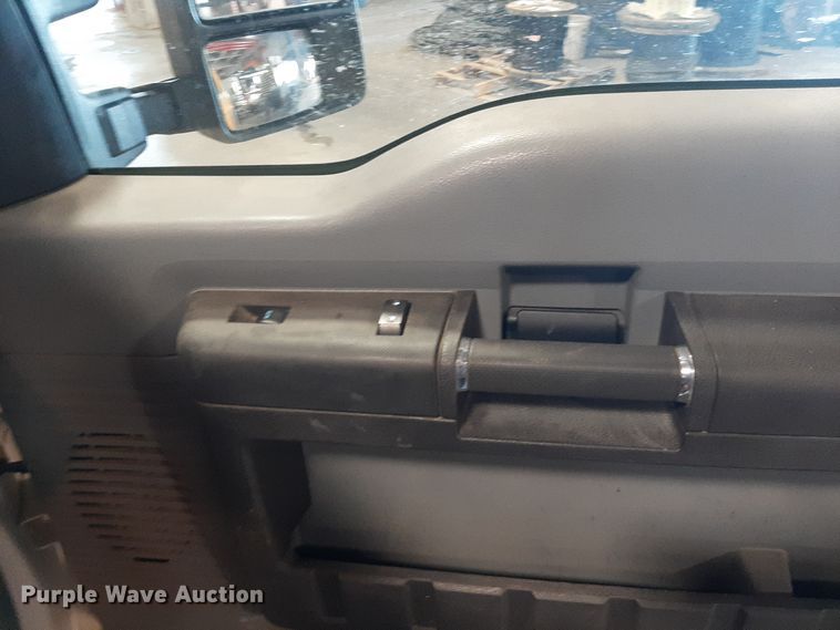 image for item LX9855 2015 Ford F250 Super Duty  SuperCab pickup truck