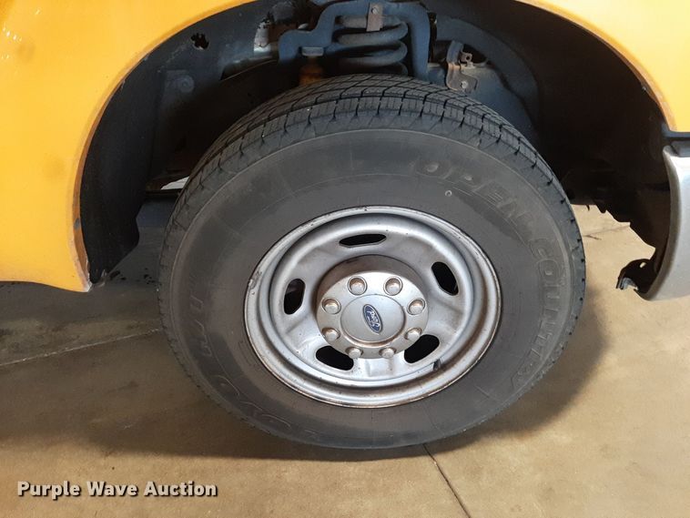 image for item LX9855 2015 Ford F250 Super Duty  SuperCab pickup truck