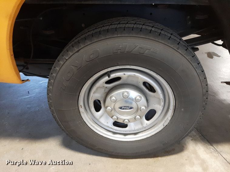 image for item LX9855 2015 Ford F250 Super Duty  SuperCab pickup truck