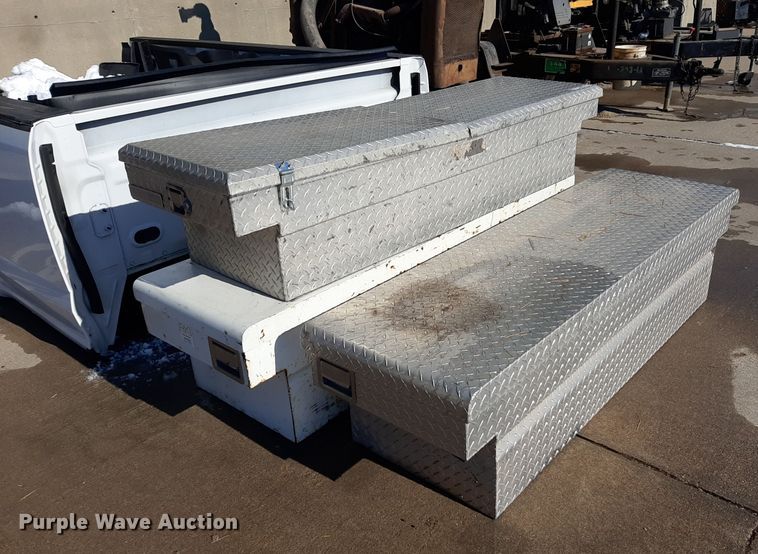 image for item LX9859 (3) toolboxes