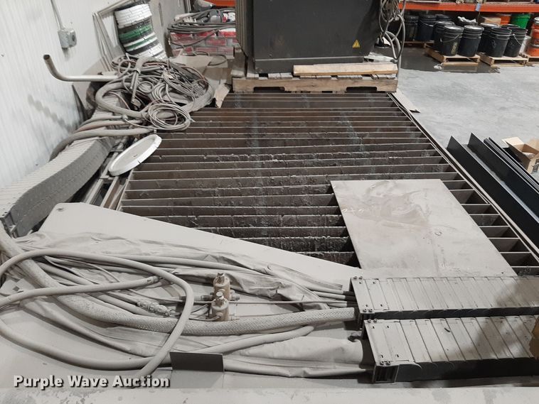 image for item LX9878 Hypertherm Hyspeed HT2000LHF   plasma cutting table