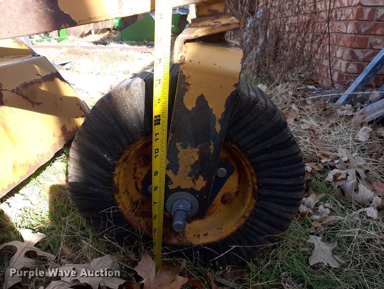image for item LX9894 1996 Woods XT160 rotary mower