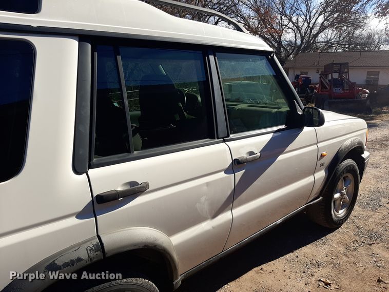 image for item LX9903 2002 Land Rover Discovery Series II SUV