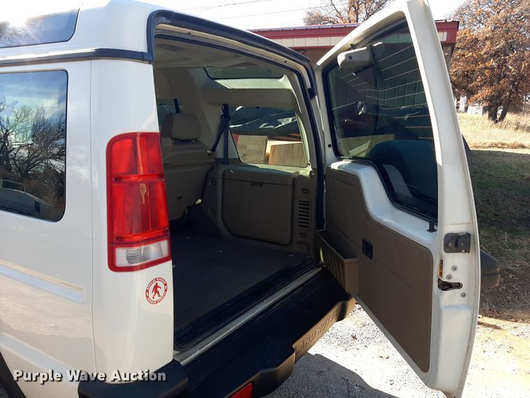 image for item LX9903 2002 Land Rover Discovery Series II SUV