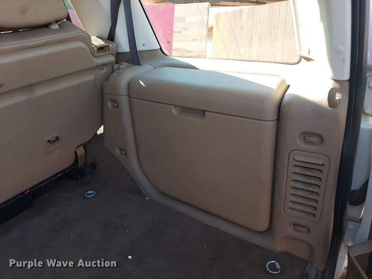 image for item LX9903 2002 Land Rover Discovery Series II SUV