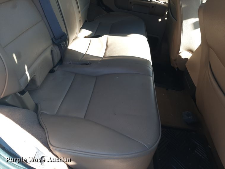 image for item LX9903 2002 Land Rover Discovery Series II SUV