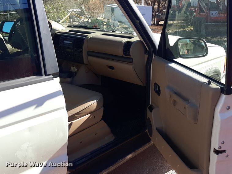 image for item LX9903 2002 Land Rover Discovery Series II SUV