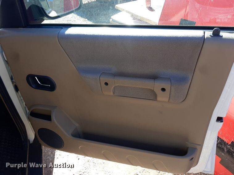 image for item LX9903 2002 Land Rover Discovery Series II SUV