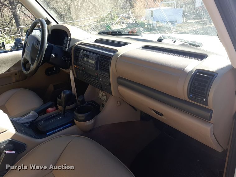 image for item LX9903 2002 Land Rover Discovery Series II SUV