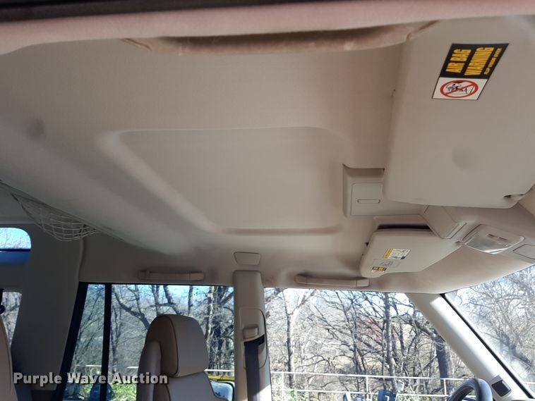 image for item LX9903 2002 Land Rover Discovery Series II SUV