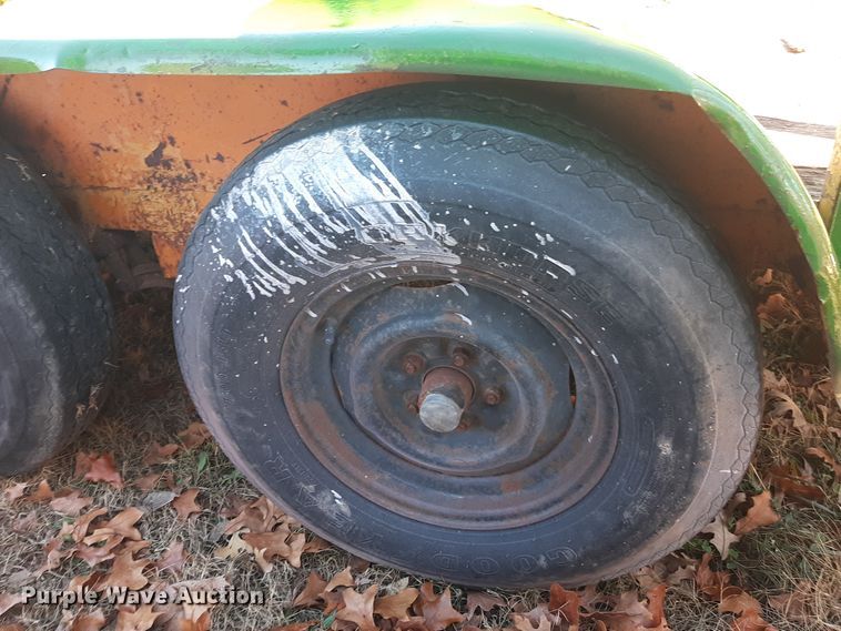 image for item LX9907 Utility trailer