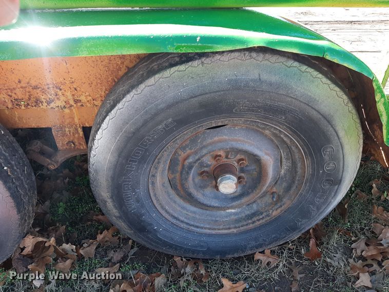 image for item LX9907 Utility trailer