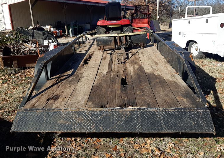 image for item LX9909 Utility trailer