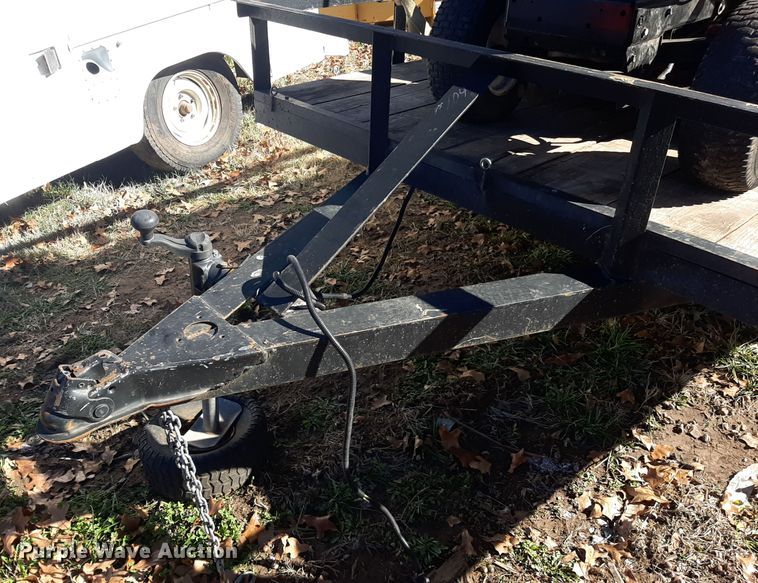 image for item LX9909 Utility trailer