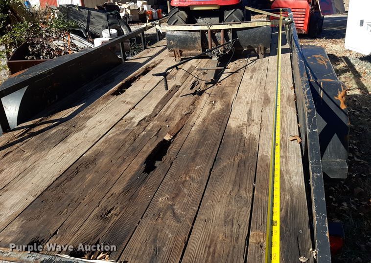 image for item LX9909 Utility trailer