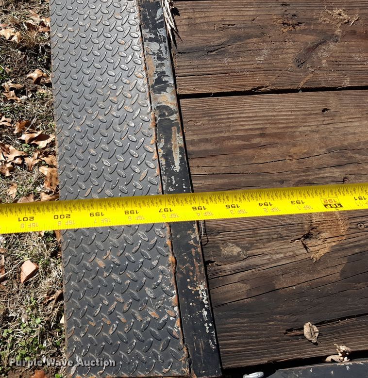 image for item LX9909 Utility trailer