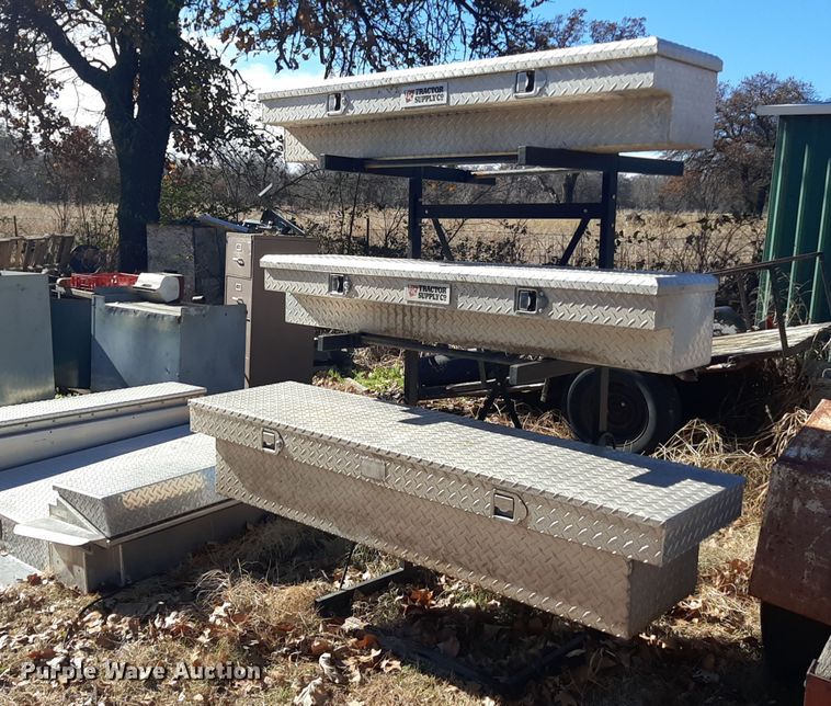 image for item LX9910 Tool boxes
