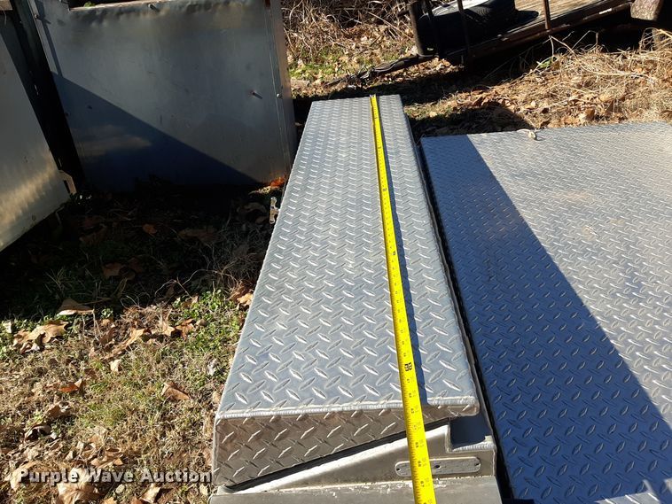 image for item LX9910 Tool boxes