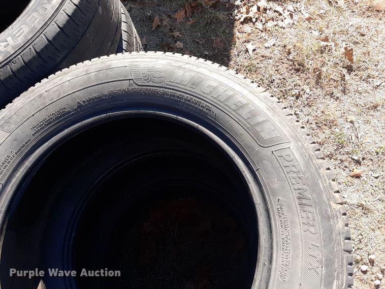 image for item LX9915 Wheels and tires