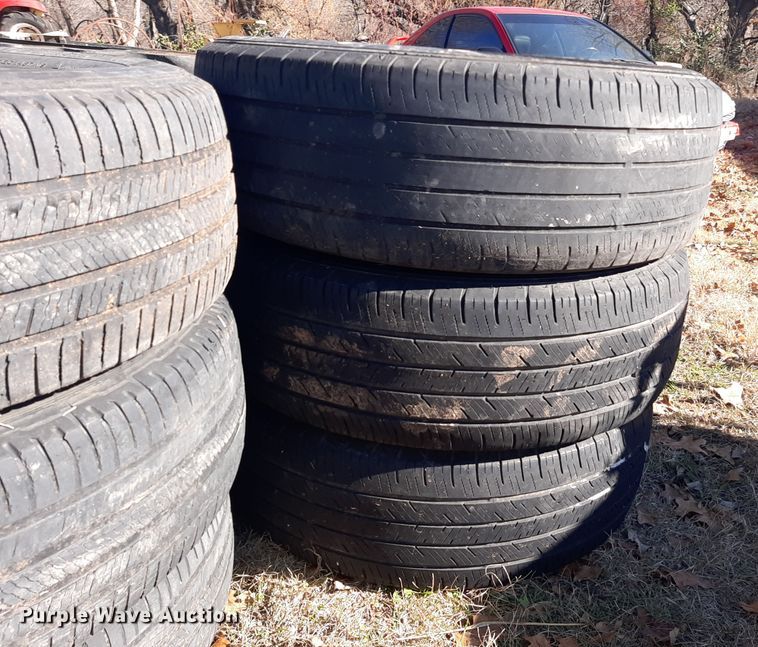 image for item LX9915 Wheels and tires
